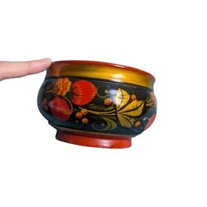 Vintage Russian Khokhloma Folk Art Wooden Bowl